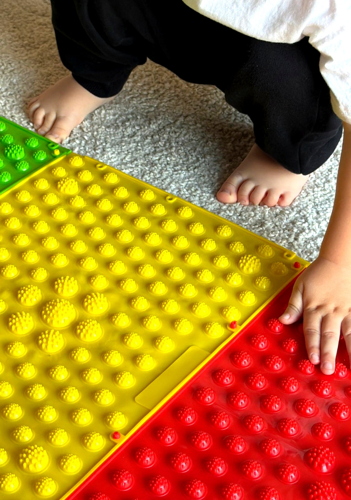 Kasari Sensory Path™ — Interlocking Sensory Tiles for Kids